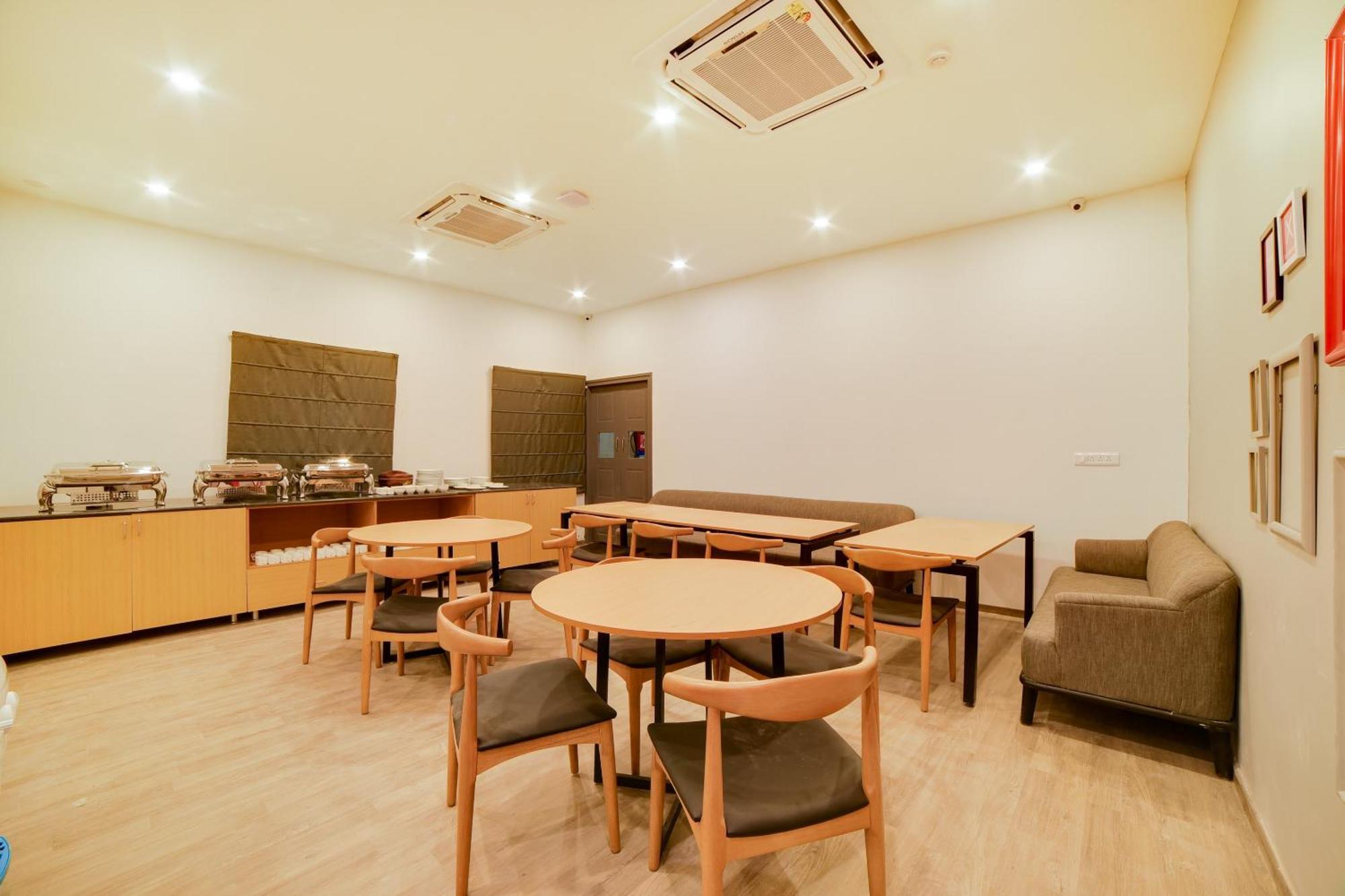 Super Townhouse Hosur Main Road Bommanahalli Near Gopalan Innovation Mall Μπανγκαλόρ Εξωτερικό φωτογραφία