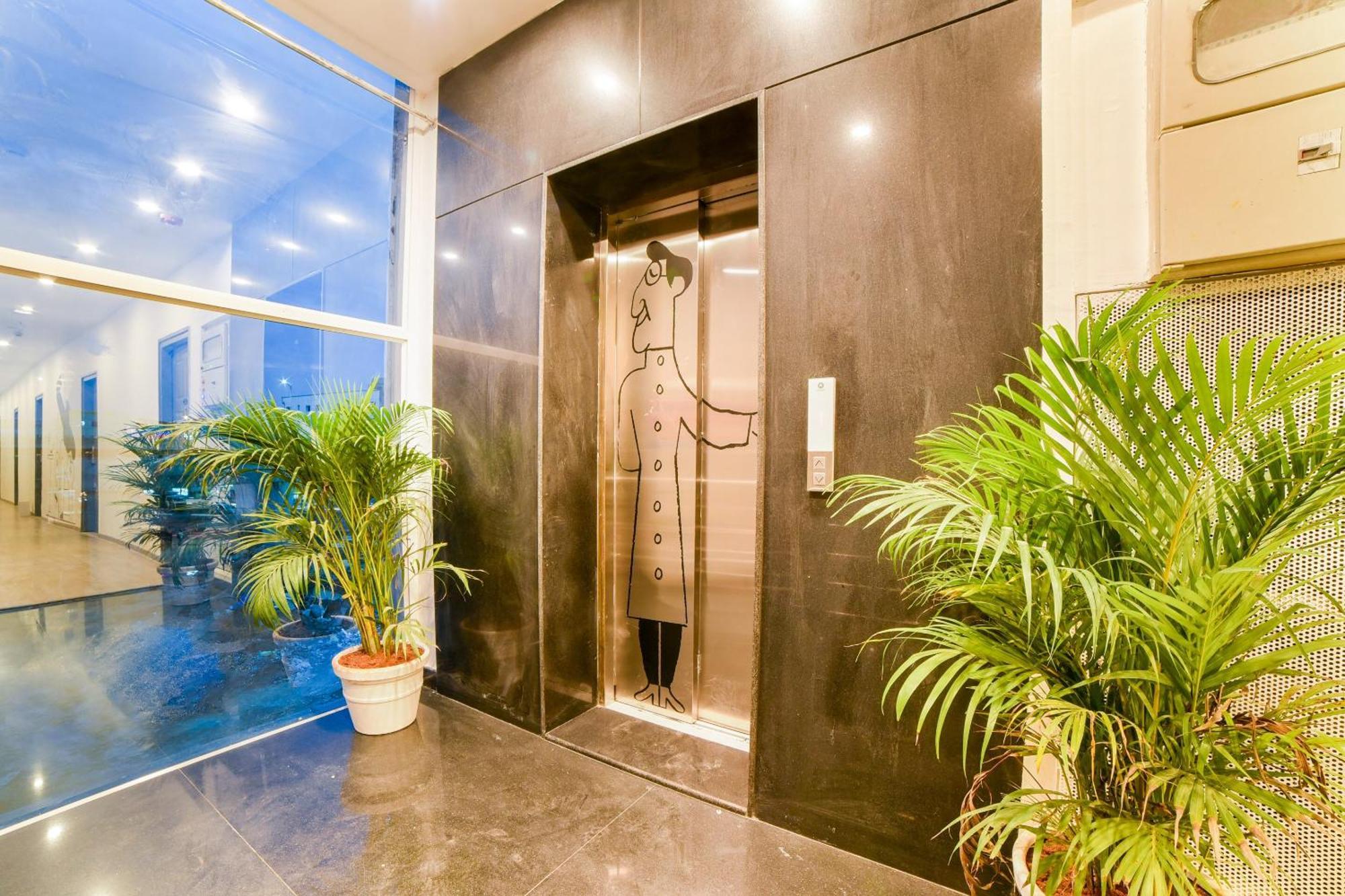 Super Townhouse Hosur Main Road Bommanahalli Near Gopalan Innovation Mall Μπανγκαλόρ Εξωτερικό φωτογραφία